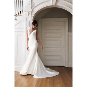 Kelly Faetanini Ivory Mermaid Wedding Dress‎ Low Back Buttons 17-290-M Size 10